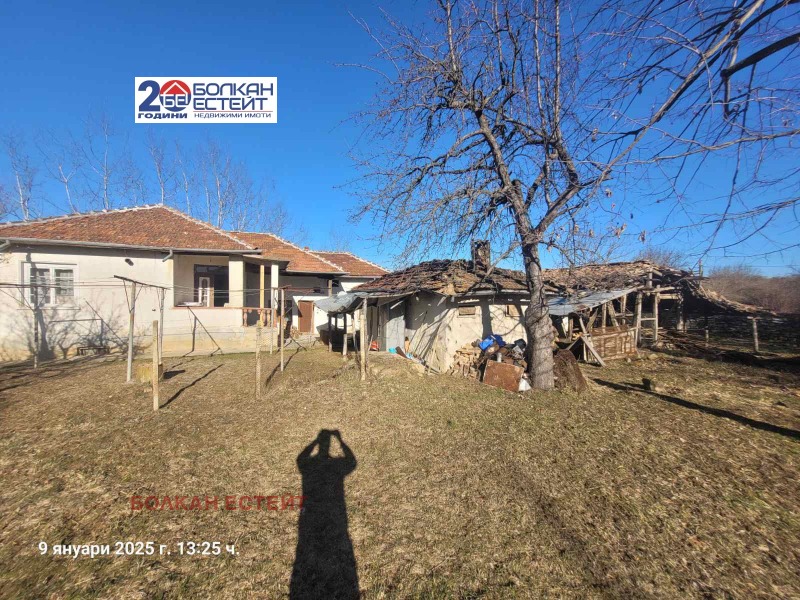 En venta  Casa región Veliko Tarnovo , Kapinovo , 100 metros cuadrados | 38188897 - imagen [2]