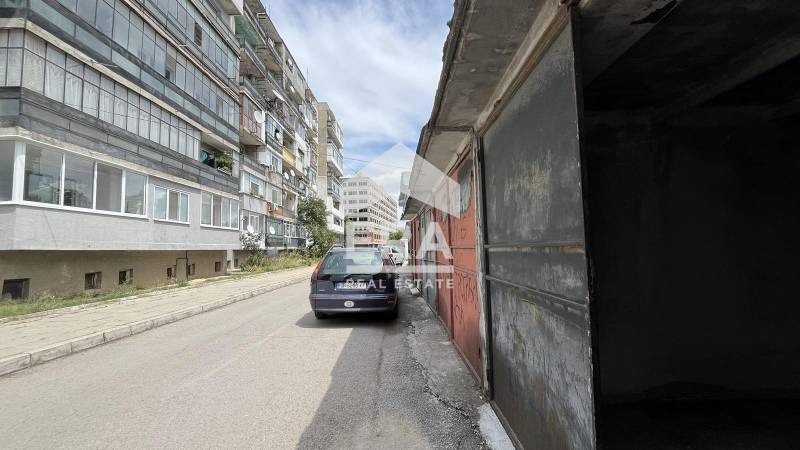 À venda  Garagem Targovichtche , Zapad 2 , 19 m² | 68284462 - imagem [4]