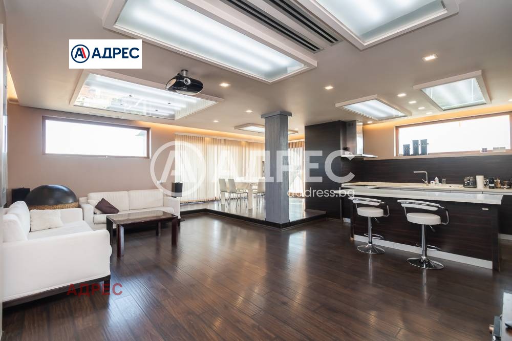Продава МНОГОСТАЕН, гр. Варна, Зимно кино Тракия, снимка 13 - Апартаменти - 55133270