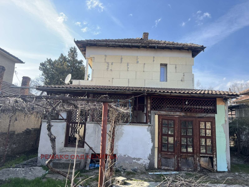 Продава КЪЩА в област Велико Търново, гр. Павликени - 120 кв.м / 89 000 € » 174 068.87 лв., РЕМАКС ОЛД КЕПИТЪЛ