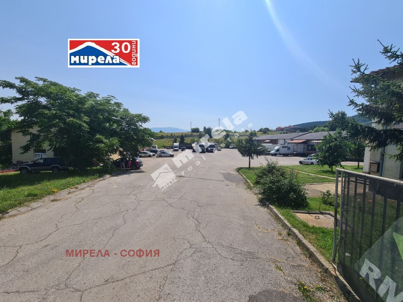 Продава ПРОМ. ПОМЕЩЕНИЕ в град Перник, Калкас - 4500 кв.м / 600 000 € » 1 173 498.00 лв., МИРЕЛА - СОФИЯ
