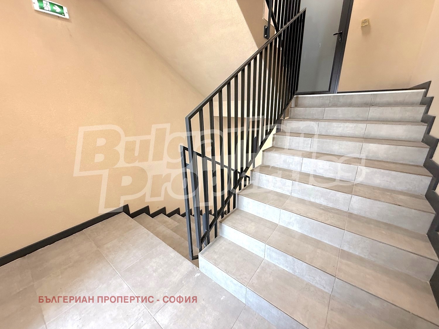 Продава 3-СТАЕН, гр. София, Банишора, снимка 2 - Апартаменти - 53805244