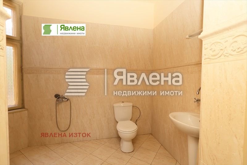 Продава КЪЩА, гр. София, Докторски паметник, снимка 5 - Къщи - 49339673