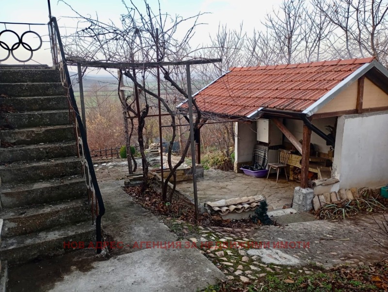 Продава ВИЛА, гр. Търговище, Вилна зона, снимка 3 - Вили - 52601739