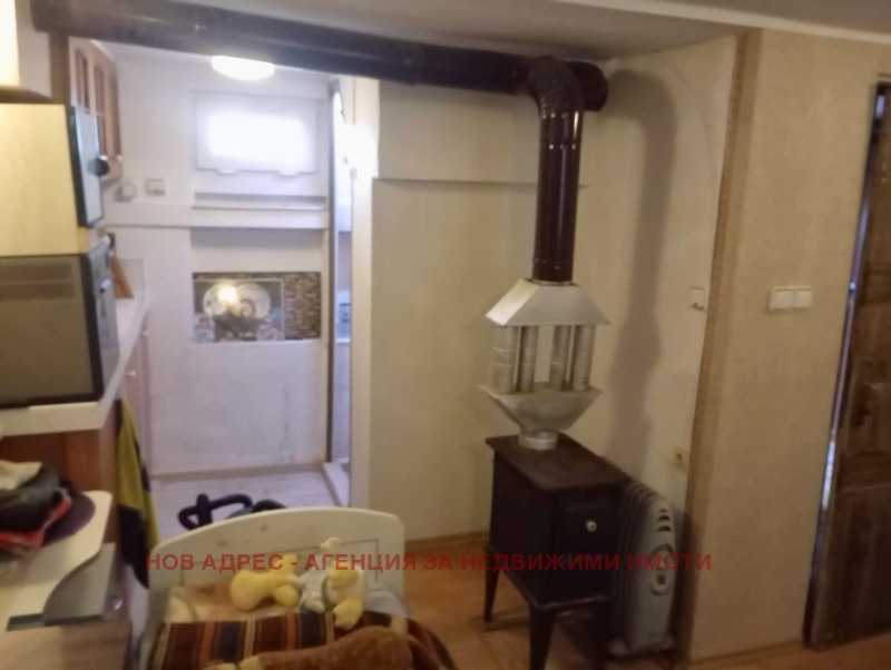 Продава ВИЛА, гр. Търговище, Вилна зона, снимка 15 - Вили - 52601739