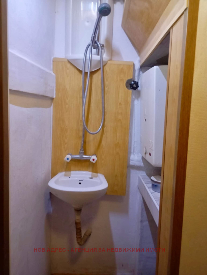 Продава ВИЛА, гр. Търговище, Вилна зона, снимка 17 - Вили - 52601739