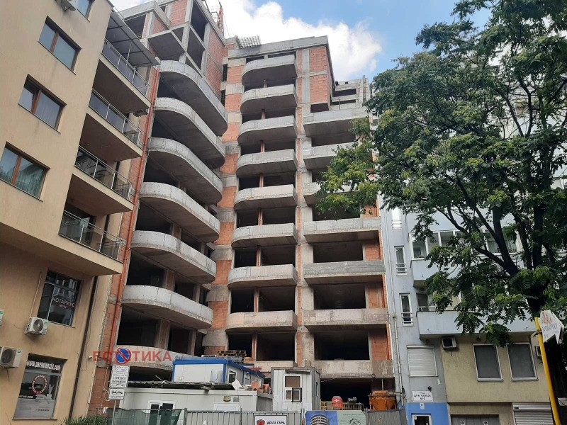 На продаж  3 кімнатна София , Оборище , 175 кв.м | 97222978