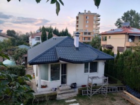 House Hristo Smirnenski, Plovdiv 1