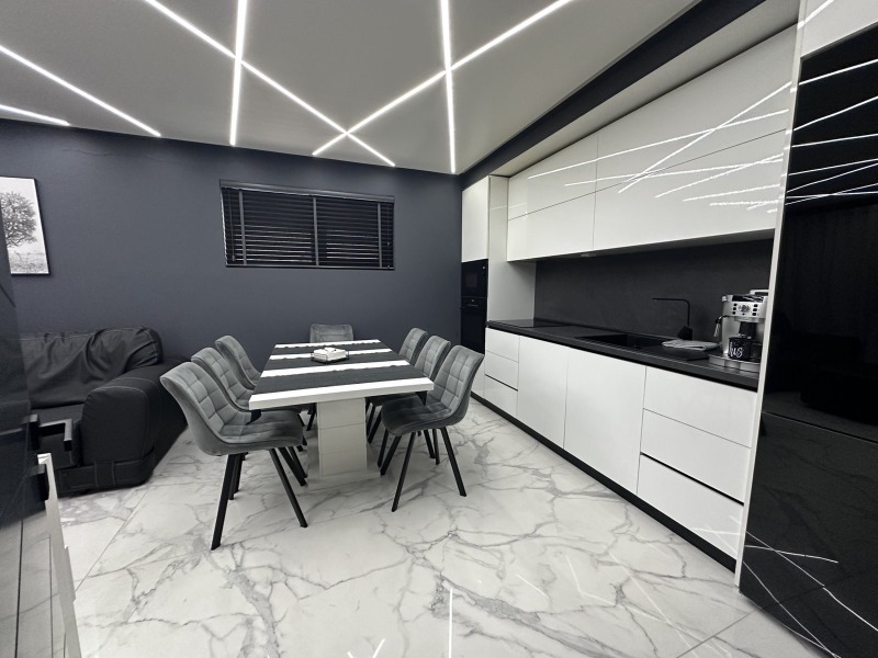 Продава 3-СТАЕН, гр. Русе, Център, снимка 3 - Апартаменти - 52879055