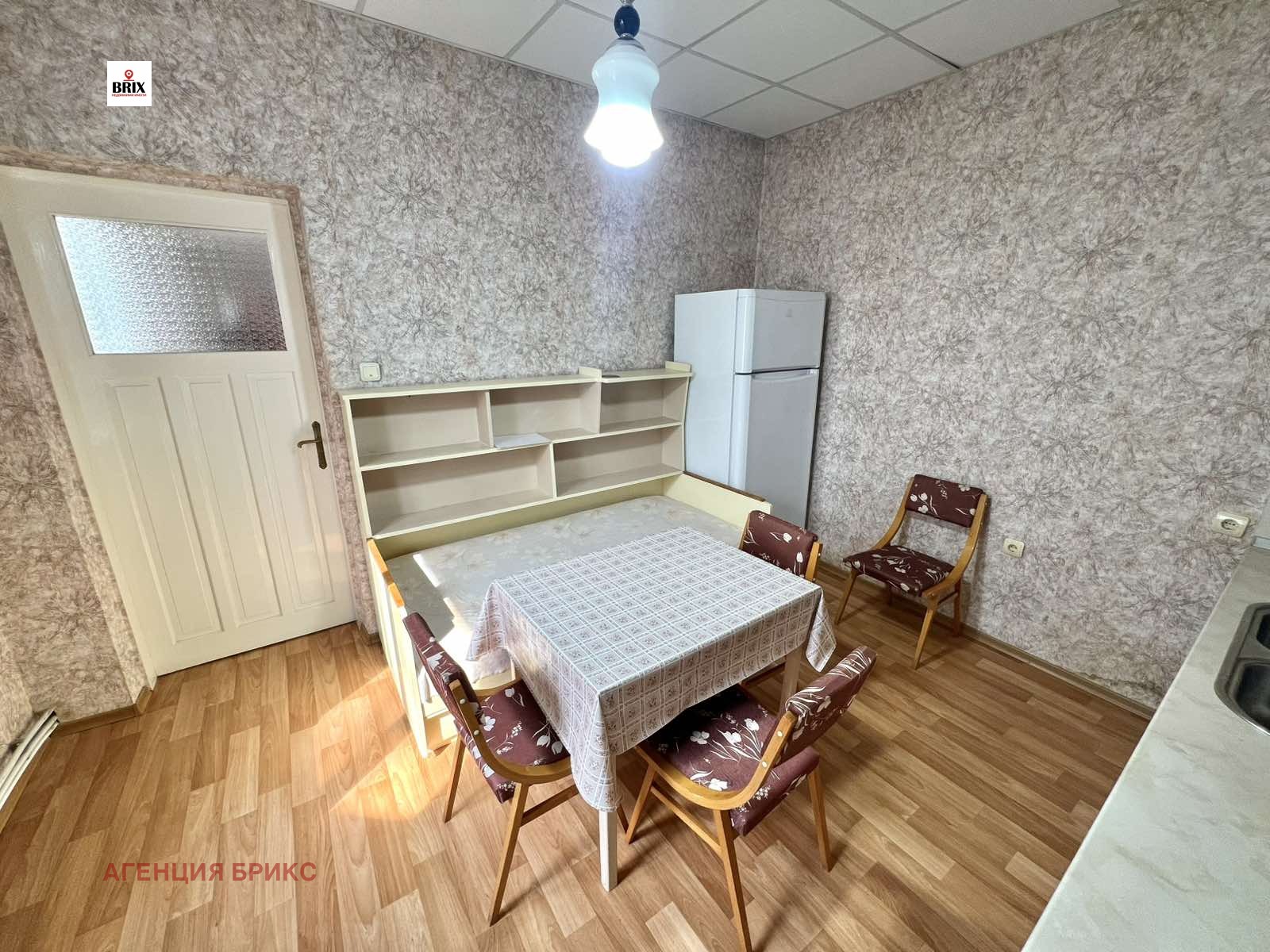 Продава ЕТАЖ ОТ КЪЩА, гр. Русе, Широк център, снимка 4 - Етаж от къща - 53768178