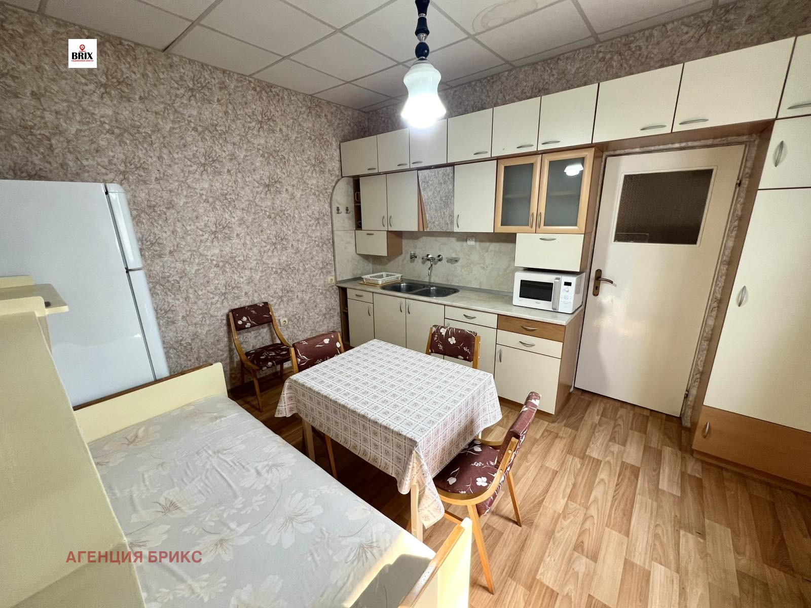 Продава ЕТАЖ ОТ КЪЩА, гр. Русе, Широк център, снимка 5 - Етаж от къща - 53768178