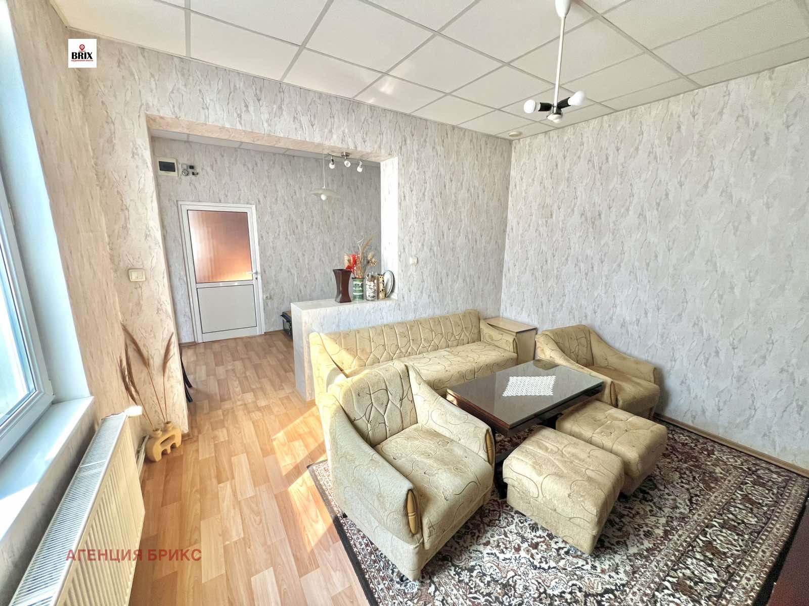 Продава ЕТАЖ ОТ КЪЩА, гр. Русе, Широк център, снимка 6 - Етаж от къща - 53768178