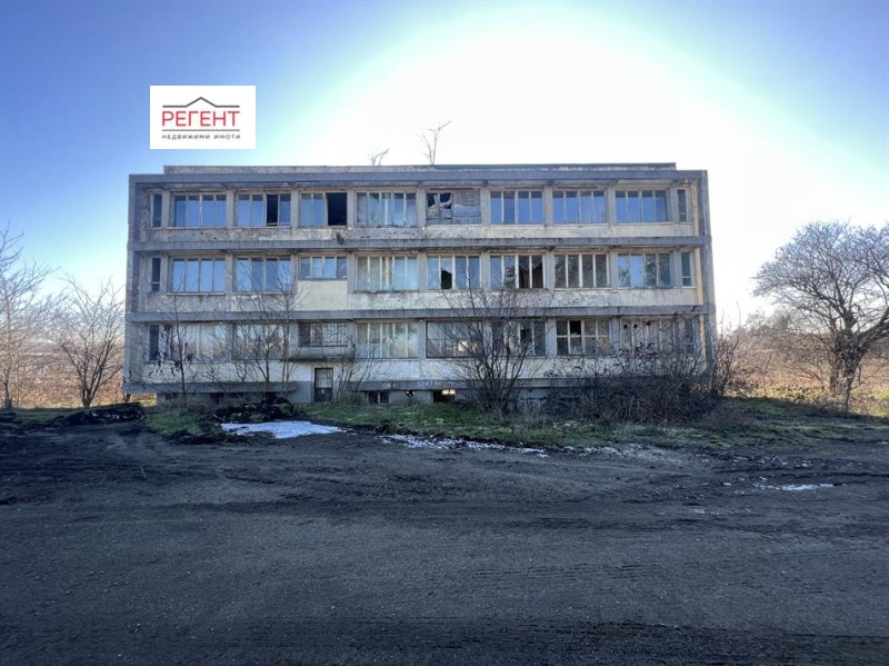 Продава КЪЩА в град Бургас, Крайморие - 263 кв.м / 70 000 € » 136 908.10 лв., РЕГЕНТ