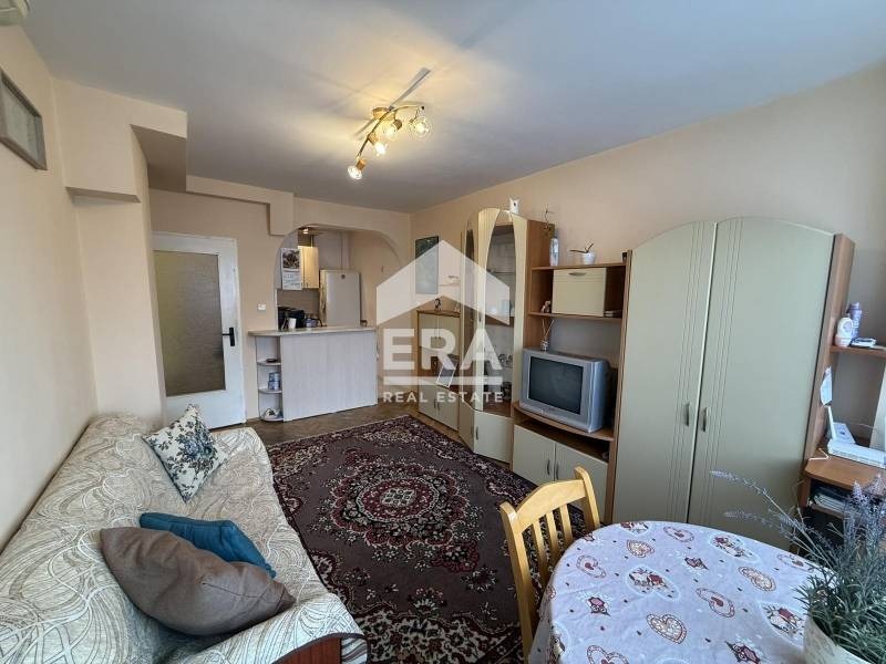 Продава 2-СТАЕН, гр. Велико Търново, Център, снимка 2 - Апартаменти - 54027534