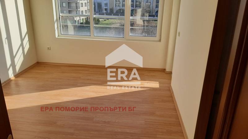 Продава МНОГОСТАЕН, гр. Поморие, област Бургас, снимка 4 - Aпартаменти - 49001057