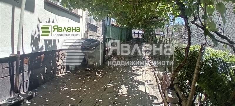Продава  Етаж от къща град Перник , Църква , 78 кв.м | 20901043 - изображение [8]