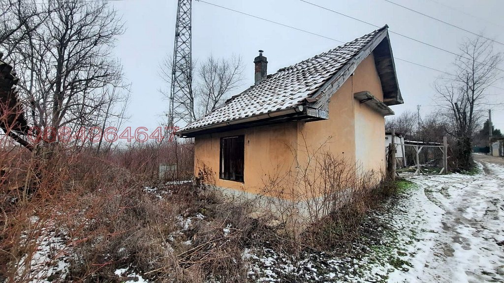 Продава КЪЩА, гр. Плевен, м-т Плочата