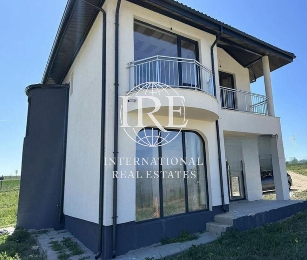 Продава КЪЩА, с. Кичево, област Варна