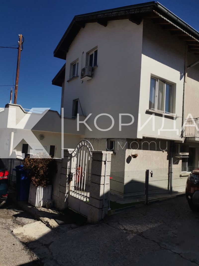 Продава КЪЩА в град София, с. Железница - 290 кв.м / 530 000 € » 1 036 589.90 лв., КОРИДА ПРОПЪРТИ ООД