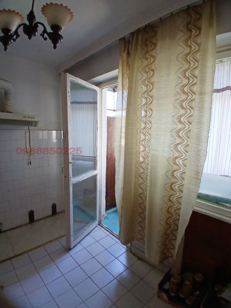 Продава 2-СТАЕН, гр. Ловеч, Младост, снимка 7 - Апартаменти - 52802021