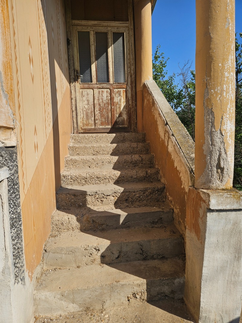 Продава КЪЩА, с. Кутово, област Видин, снимка 2 - Къщи - 53290930