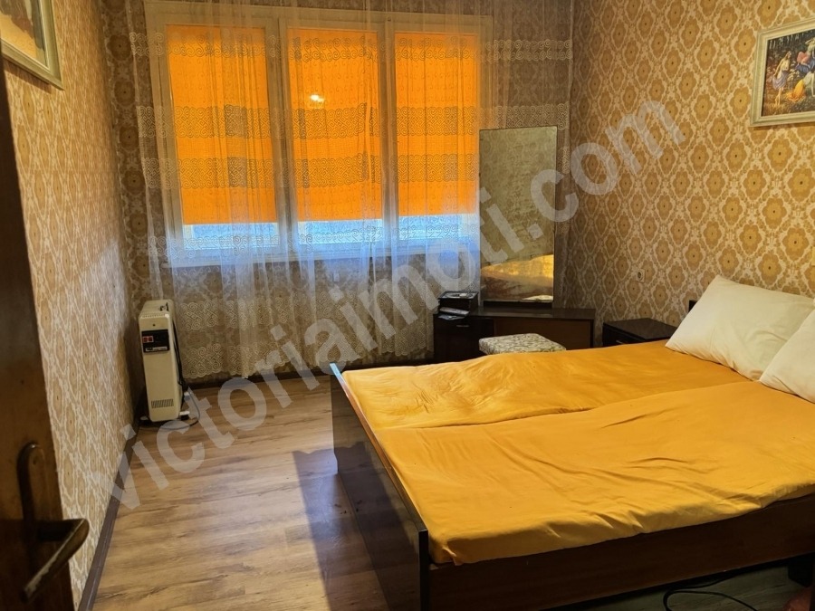 Продава 4-СТАЕН, гр. Полски Тръмбеш, област Велико Търново, снимка 2 - Апартаменти - 53387133