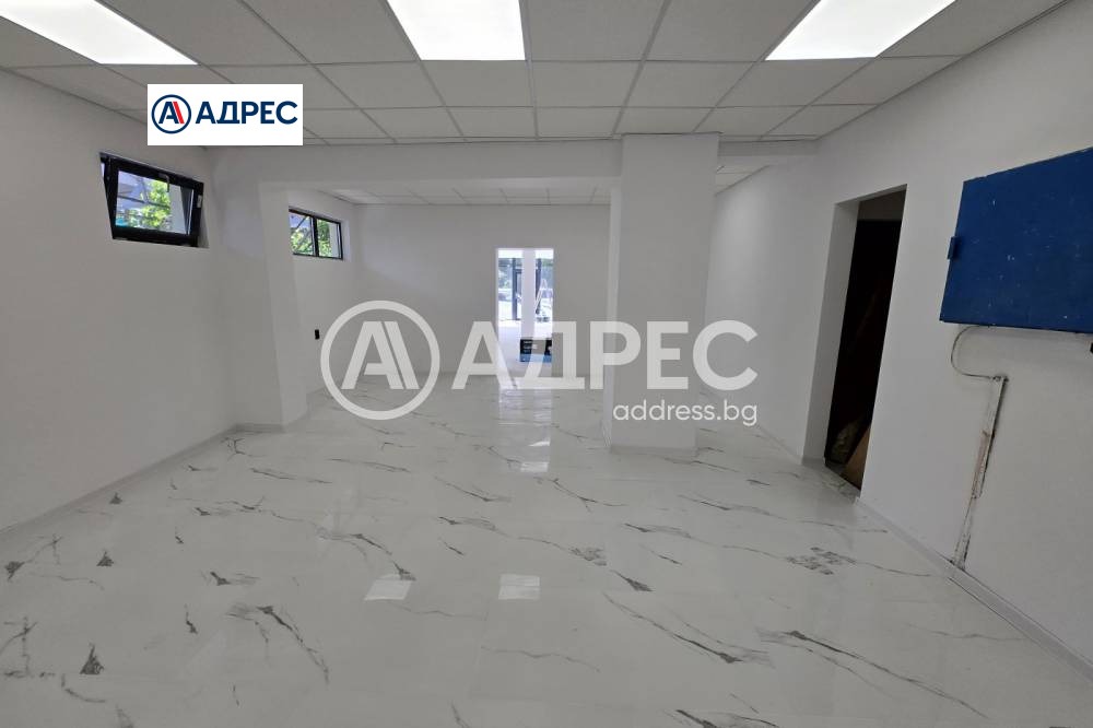 Продава МАГАЗИН, гр. Разград, Център, снимка 2 - Магазини - 54796366