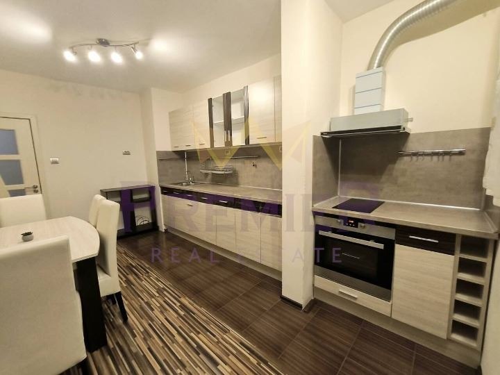 Продава МНОГОСТАЕН, гр. Бургас, област Бургас, снимка 2 - Апартаменти - 53022884