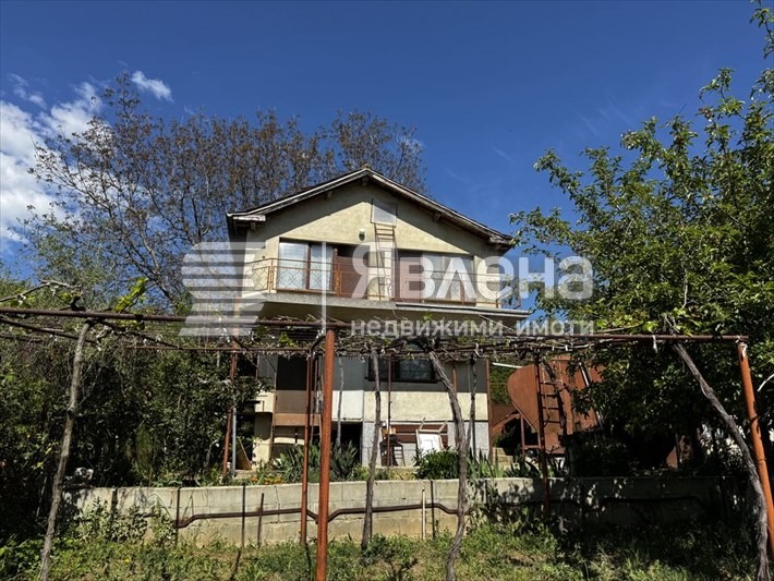 Продава КЪЩА, с. Осеново, област Варна