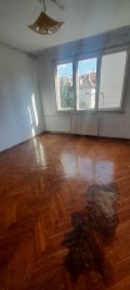 Продава 2-СТАЕН, град Плевен, Идеален център • 110000 € • 98112390 — Holmes.bg