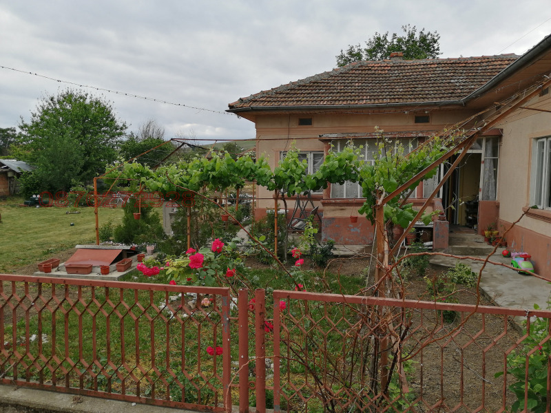 Продава КЪЩА, с. Кайнарджа, област Силистра, снимка 2 - Къщи - 52788174