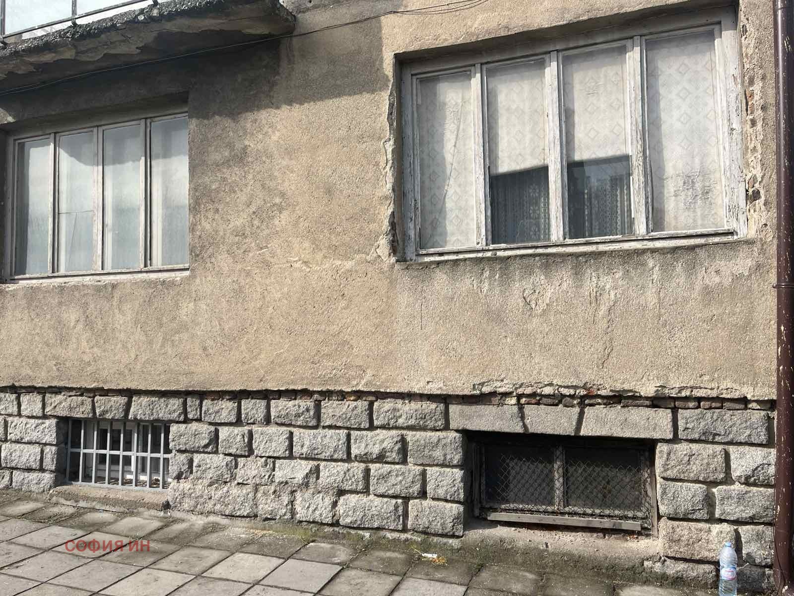 Продава 4-СТАЕН, гр. Дупница, област Кюстендил, снимка 2 - Апартаменти - 54773826