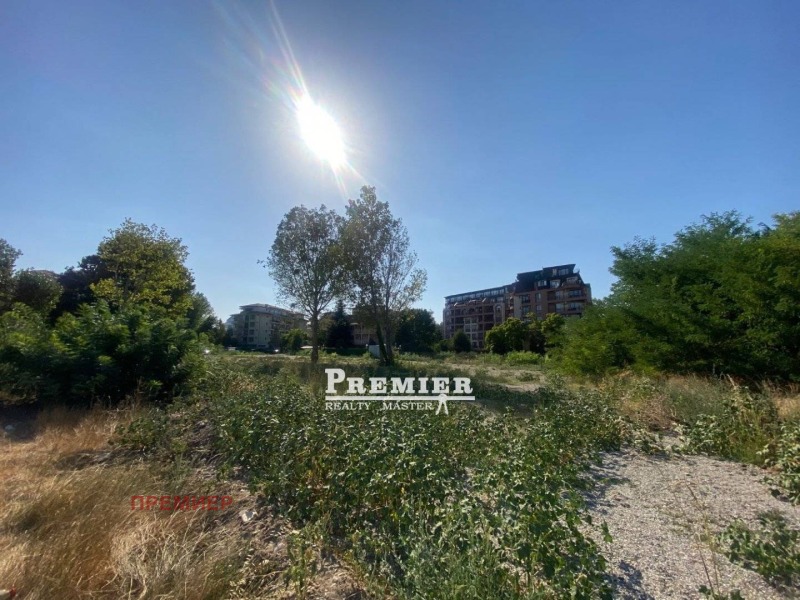 Продава ПАРЦЕЛ в област Бургас, к.к. Слънчев бряг - 1800 кв.м / 700 000 € » 1 369 081.00 лв., ПРЕМИЕР