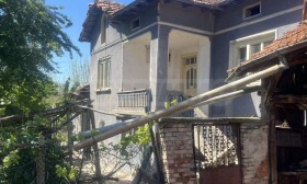 Casa Pavliceni, regiunea Veliko Tarnovo