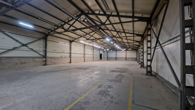 Продава ПРОМ. ПОМЕЩЕНИЕ, гр. Враца, Промишлена зона, снимка 3 - Производствени сгради - 52917102