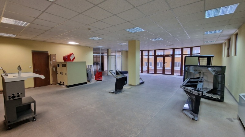 Продава ПРОМ. ПОМЕЩЕНИЕ, гр. Враца, Промишлена зона, снимка 6 - Производствени сгради - 52917102