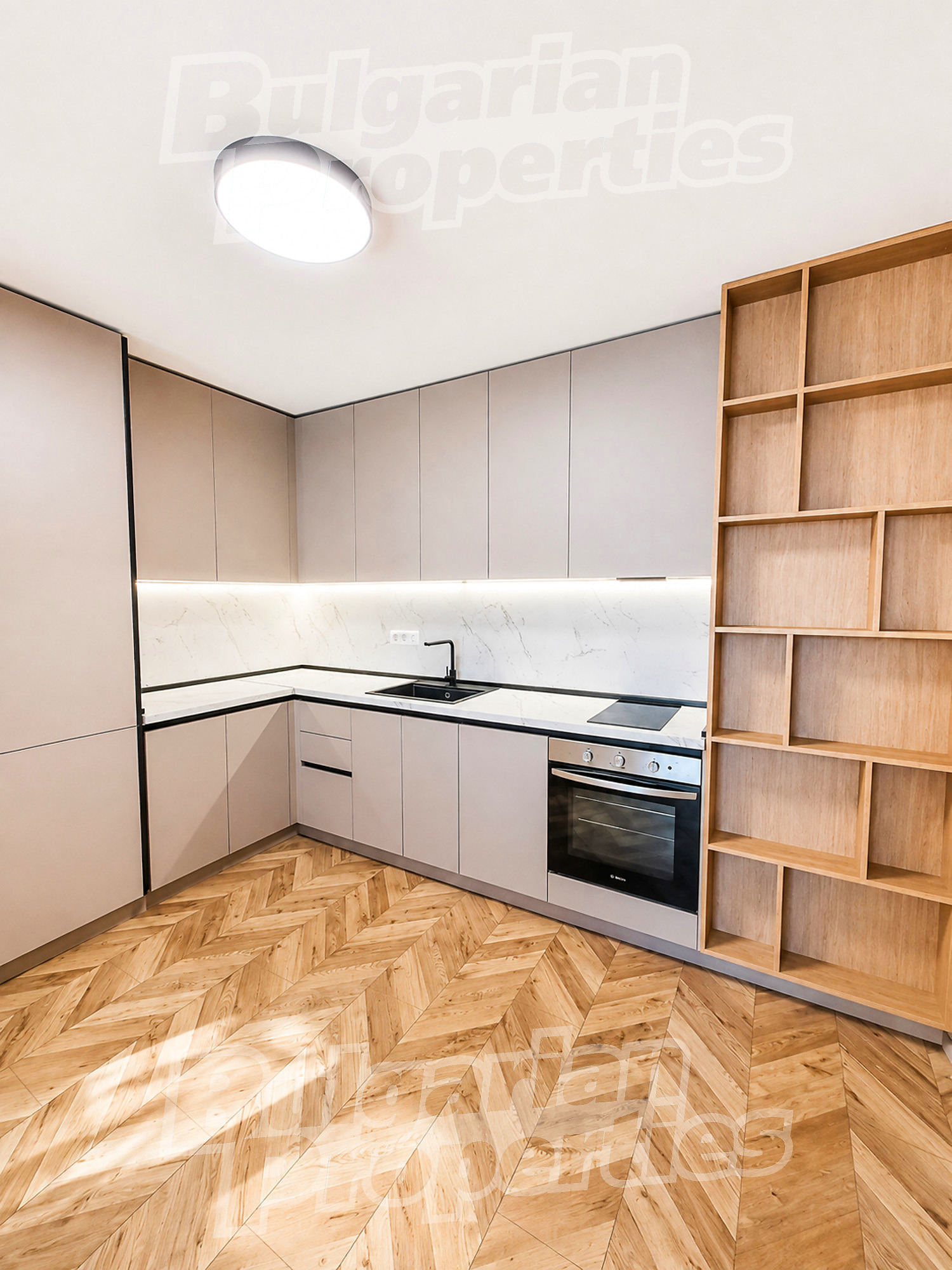 Продава 2-СТАЕН, гр. Варна, Център, снимка 3 - Апартаменти - 55988623