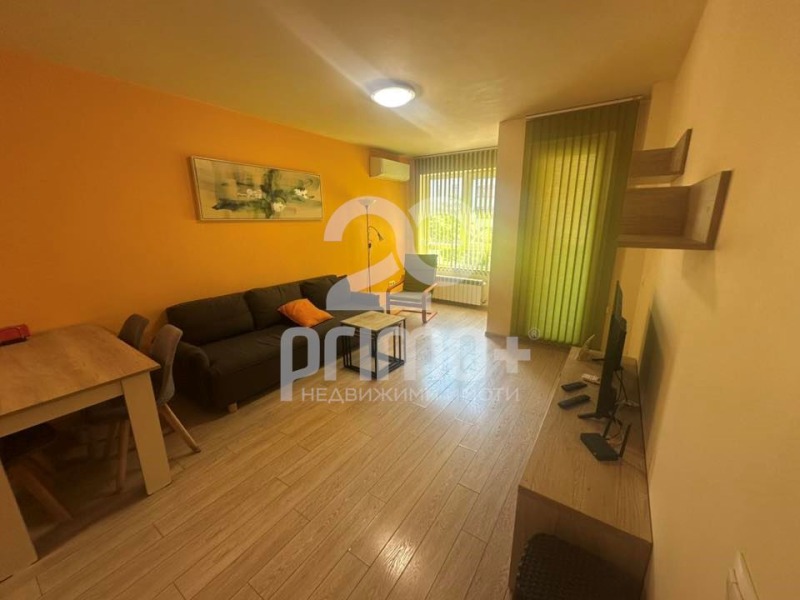 À venda  1 quarto Sofia , Zona B-5 , 66 m² | 47015704