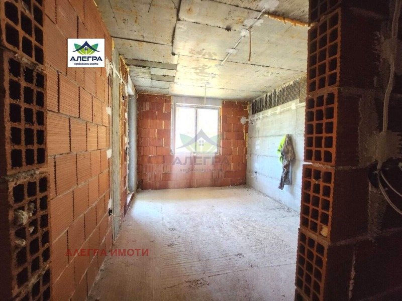 Продава  2-стаен град Пазарджик , Младост , 62 кв.м | 80166293 - изображение [3]