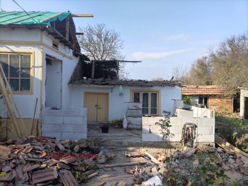 Продава КЪЩА, с. Конаре, област Добрич, снимка 8 - Къщи - 52147859