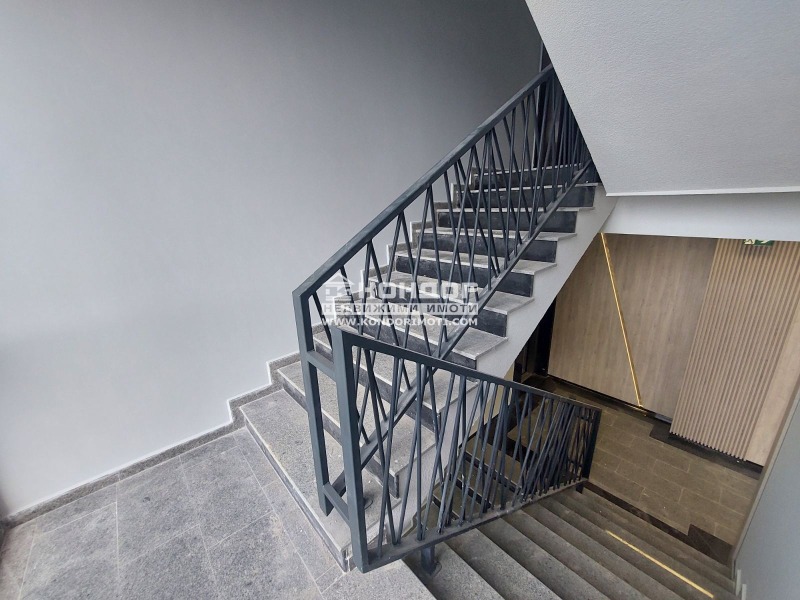 Продава 2-СТАЕН, гр. Пловдив, Остромила, снимка 3 - Апартаменти - 52934642