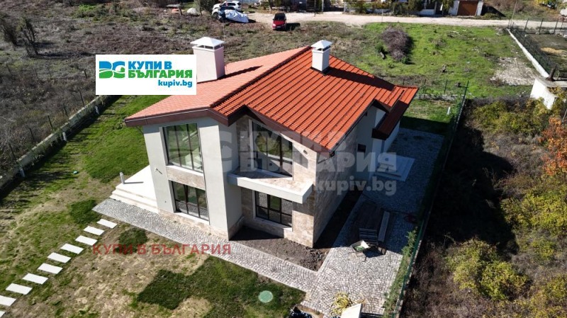 Продава 4-СТАЕН, град Варна, м-т Перчемлията • 420000 € / 821448.60 лв. • 31529625 1