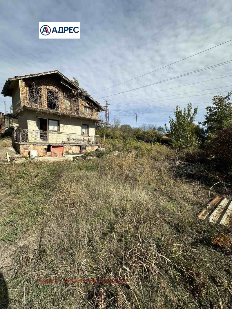 Продава КЪЩА, град Плевен, м-т Стражата • 30000 лв. / 15338.76 € • 95395995 1