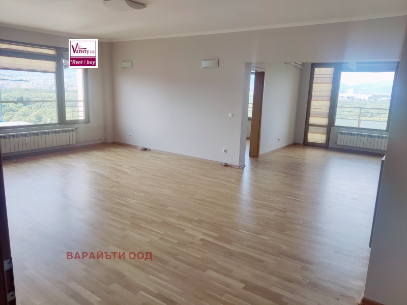 Eladó  3+ hálószoba Sofia , Izgrev , 195 négyzetméter | 23558104