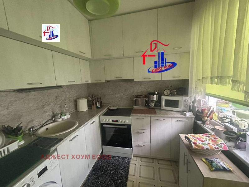 Продава МНОГОСТАЕН, гр. Шумен, Математическа гимназия, снимка 3 - Апартаменти - 50964542