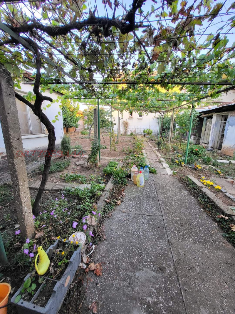 Продава КЪЩА, гр. Луковит, област Ловеч, снимка 5 - Къщи - 52783425