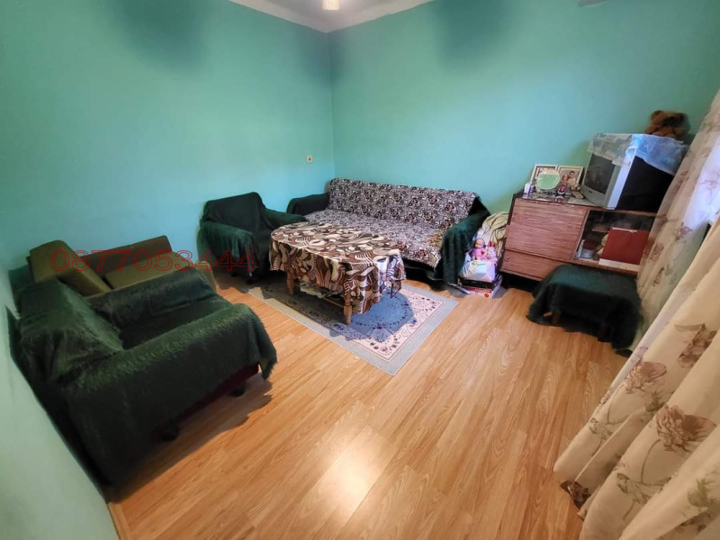 Продава КЪЩА, гр. Луковит, област Ловеч, снимка 4 - Къщи - 52783425