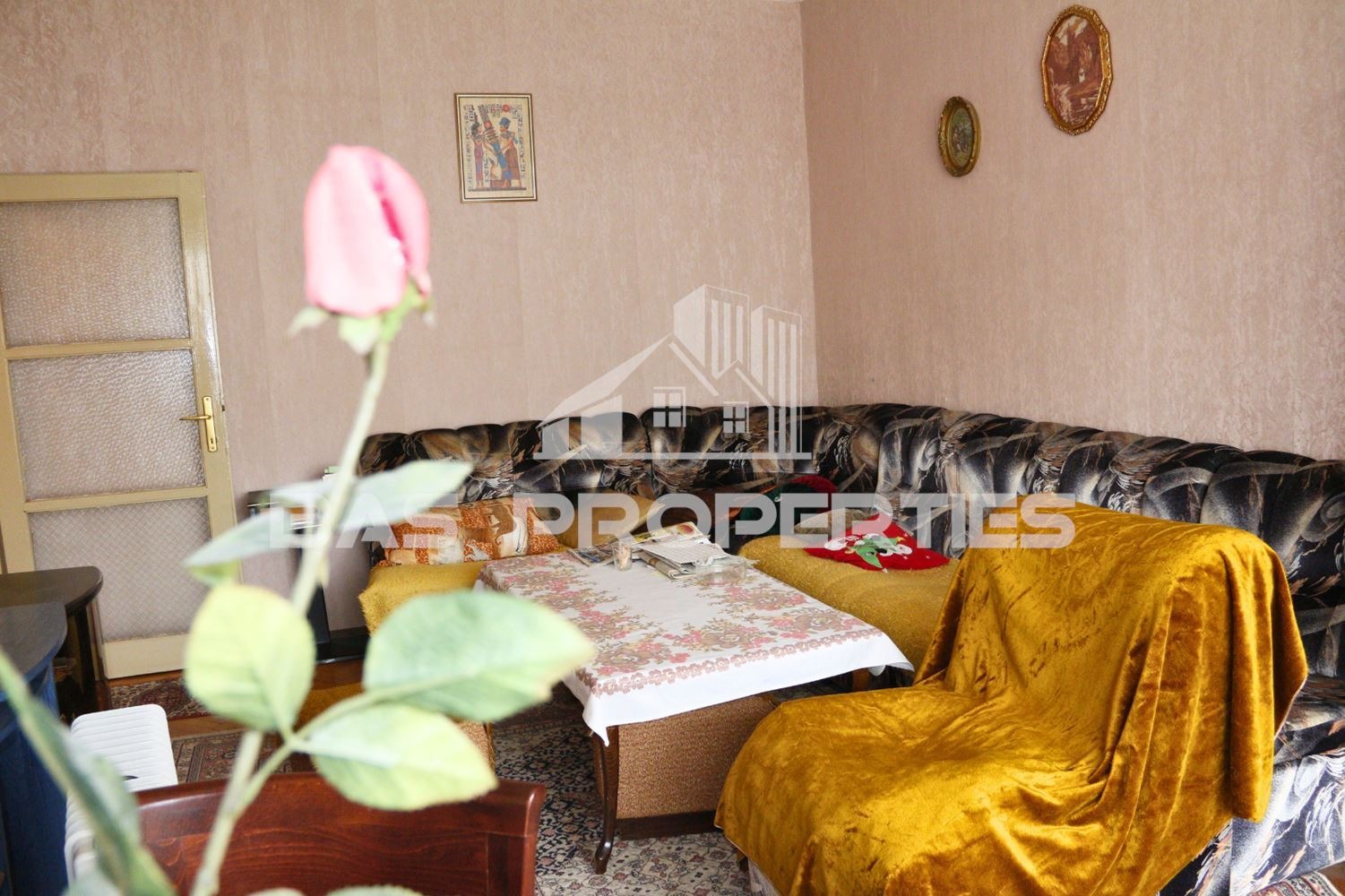 Продава 3-СТАЕН, гр. София, Гоце Делчев, снимка 2 - Апартаменти - 53992835