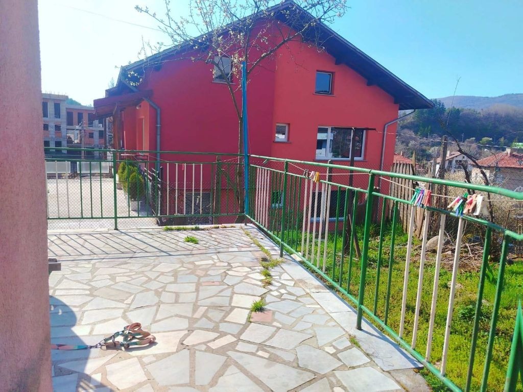 Продава КЪЩА, гр. София, с. Владая, снимка 2 - Къщи - 54255852