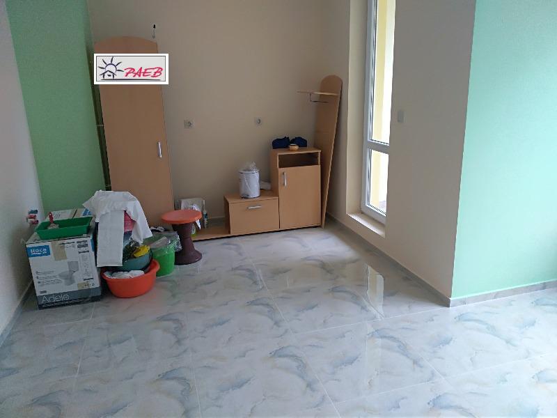 Na prodej  2 ložnice Ruse , Rodina 1 , 81 m2 | 74213344 - obraz [4]